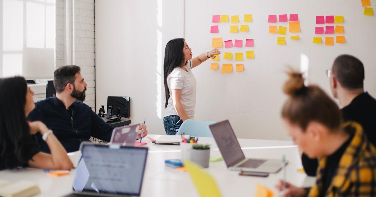 Visualisation conceptuelle Microsoft Agent 365 GA pour entreprises mai 2026