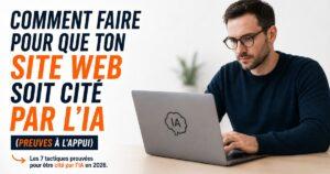 Homme avec lunettes devant son ordinateur portable, illustrant les techniques pour que ton site web soit cite par ChatGPT et les moteurs IA en 2026 (GEO et AEO).