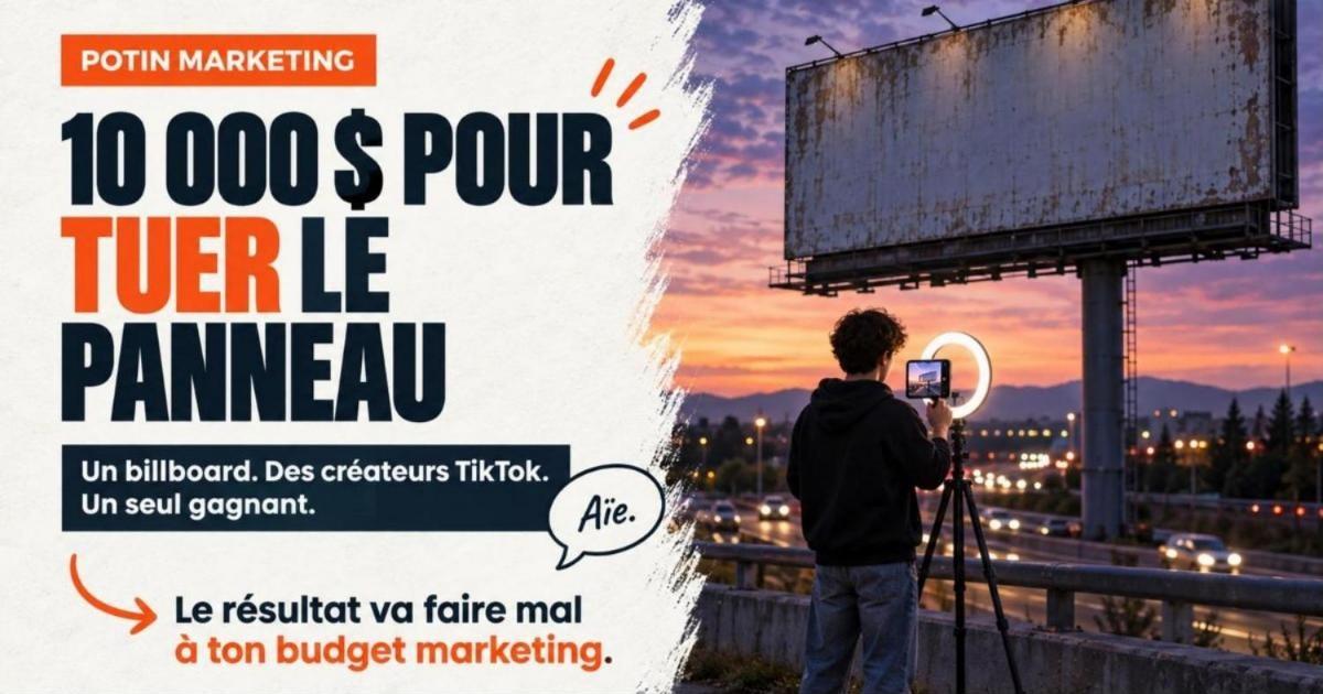 Panneau publicitaire géant vide et délavé au bord d'une autoroute au crépuscule, un adolescent au premier plan. Un ado de 16 ans prouve que les panneaux publicitaires sont morts